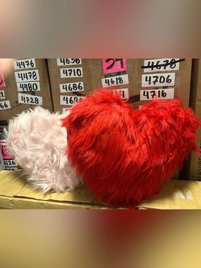 2-Piece Faux Fur Heart Shaped Pillow Set – Pink & Red